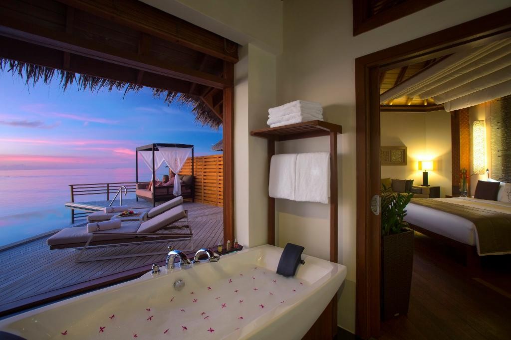 هتل ساحلی باروس مالدیو