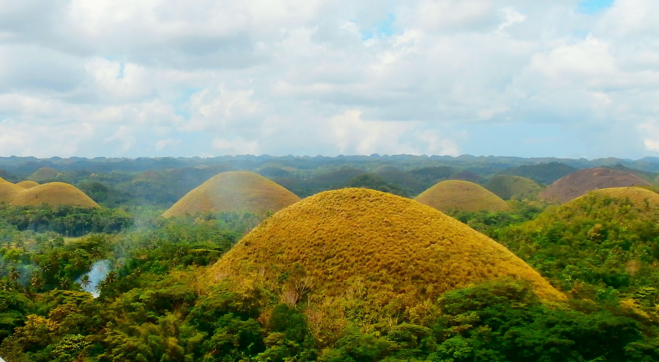 تپه های شکلاتی بهل فیلیپین