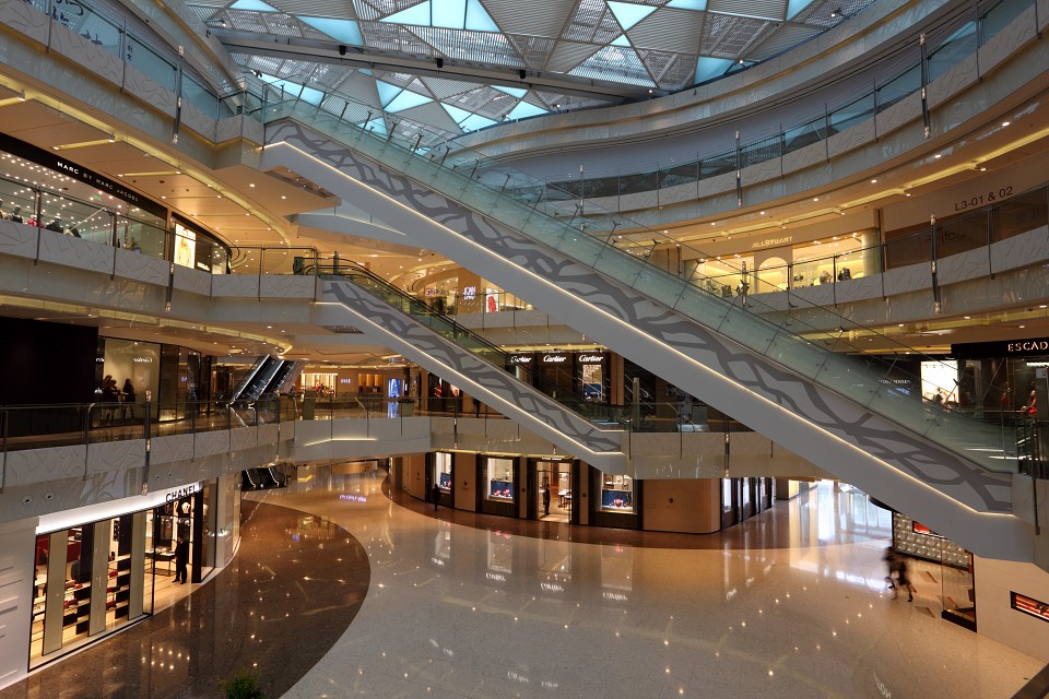 مرکز خرید ای اف سی شانگهای