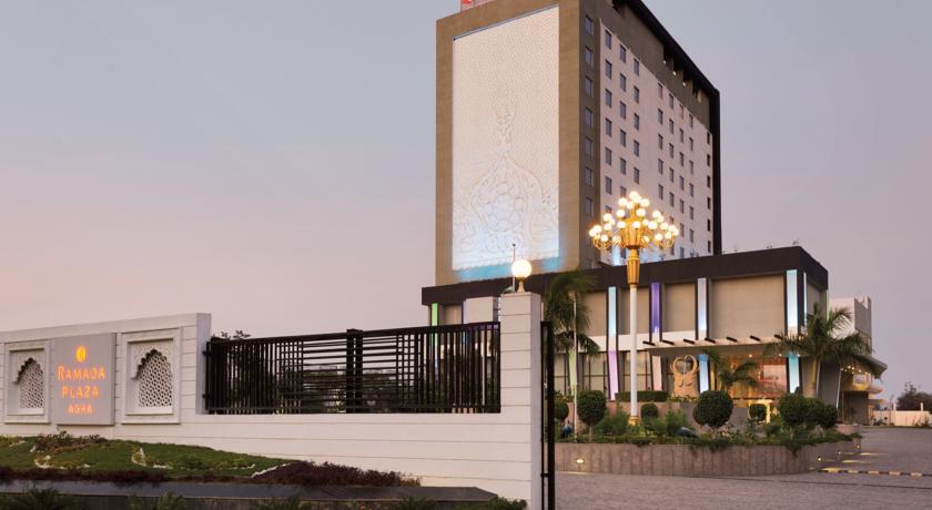 هتل رامادا پلازا شهر آگرا