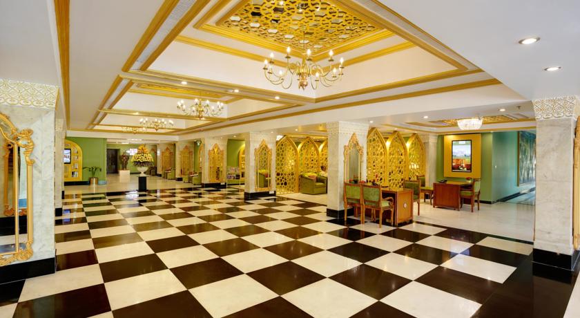 هتل 5* کلارکز شیراز آگرا