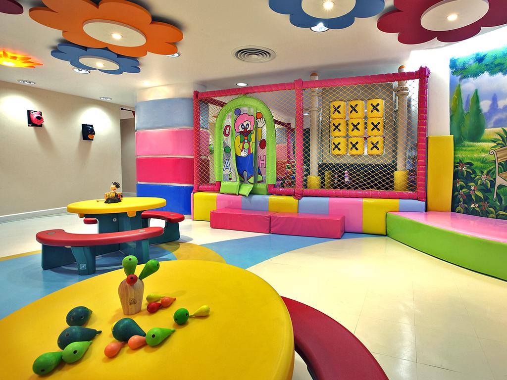 فضای بازی مخصوص کودکان در هتل سوییس اوتل