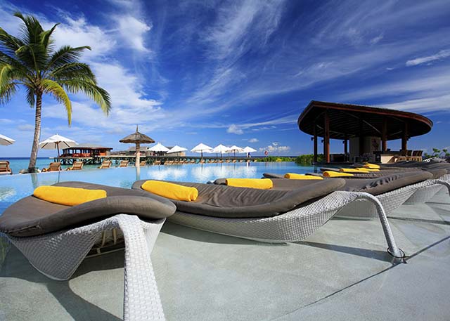 Centara Ras Fushi Resort Maldives