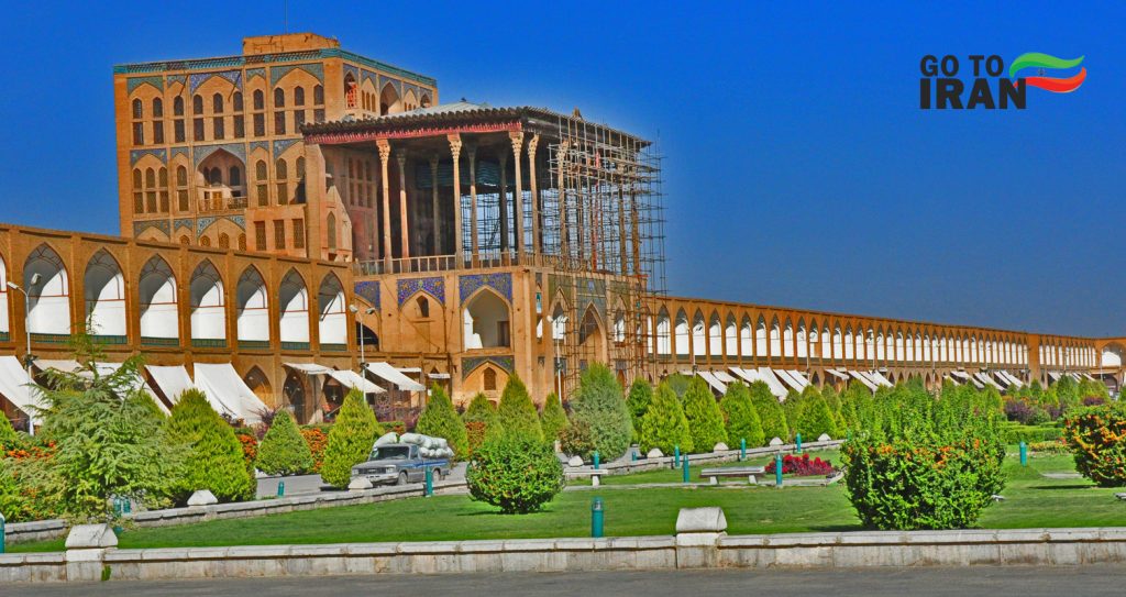 کاخ عالی قاپو اصفهان