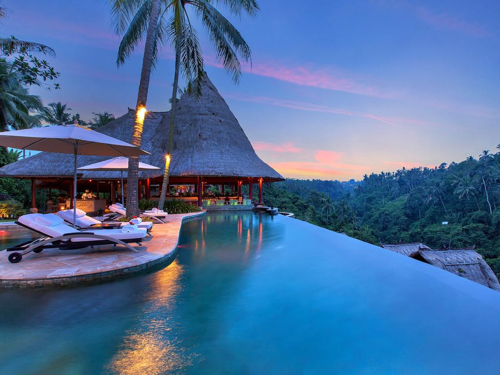 هتل ویسروی عبود بالی
