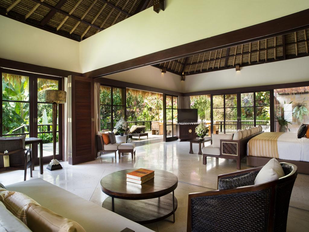 نمای داخلی هتل هنگینگ گاردن عبود بالی