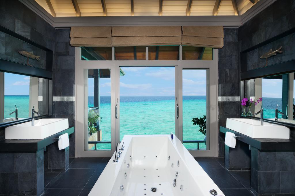 حمام و سورویس های هتل جا مانافارو مالدیو