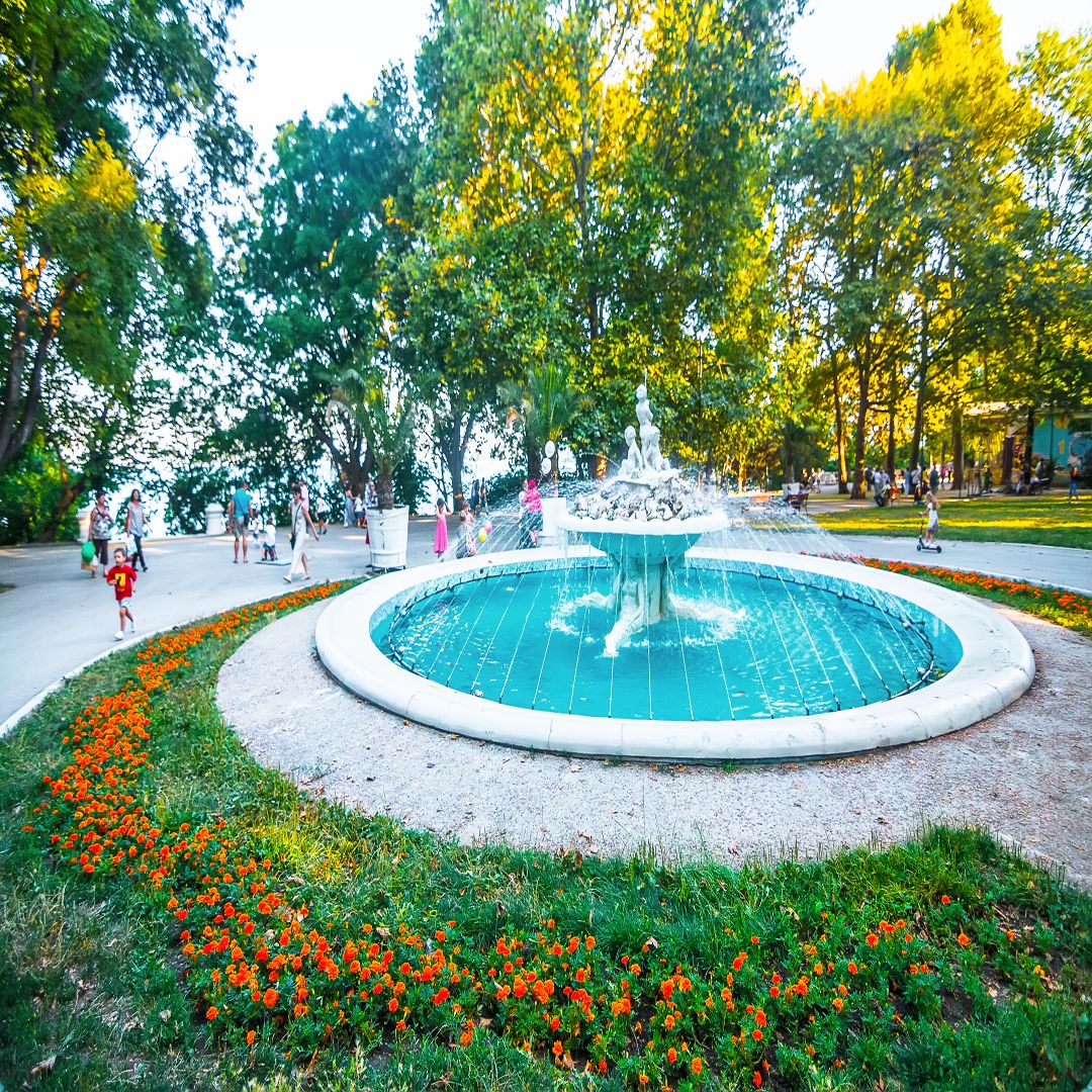 باغ دریا وارنا بلغارستان