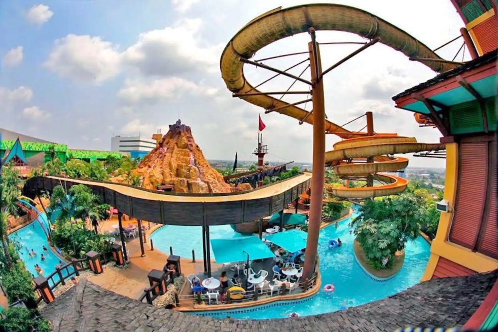 پارک آبی Fantasia Lagoon
