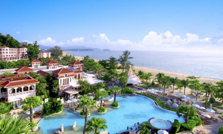Photo of هتل سنتارا گرند پوکت با منظره ای از ساحل و تپه های سرسبز|هتل های تایلند