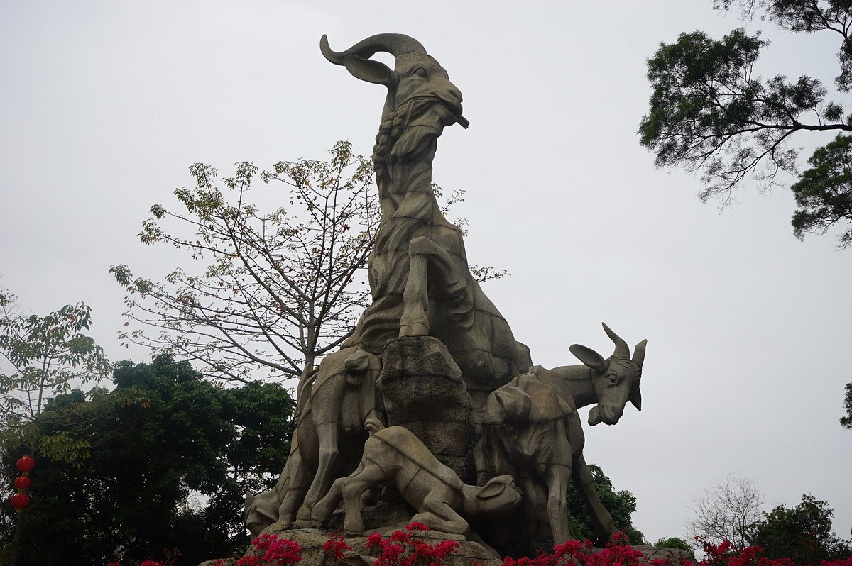 مجسمه پنج قوچ در چین