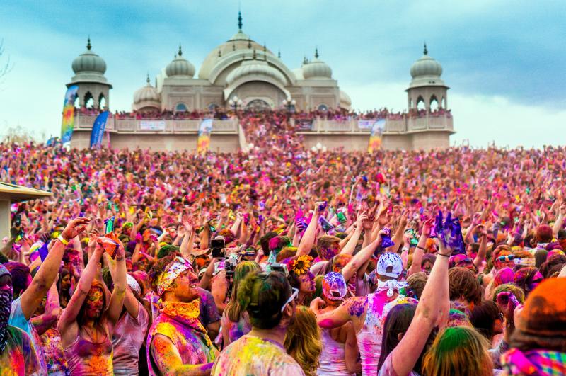 Holi India