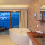 Lagoon Suite with Slide