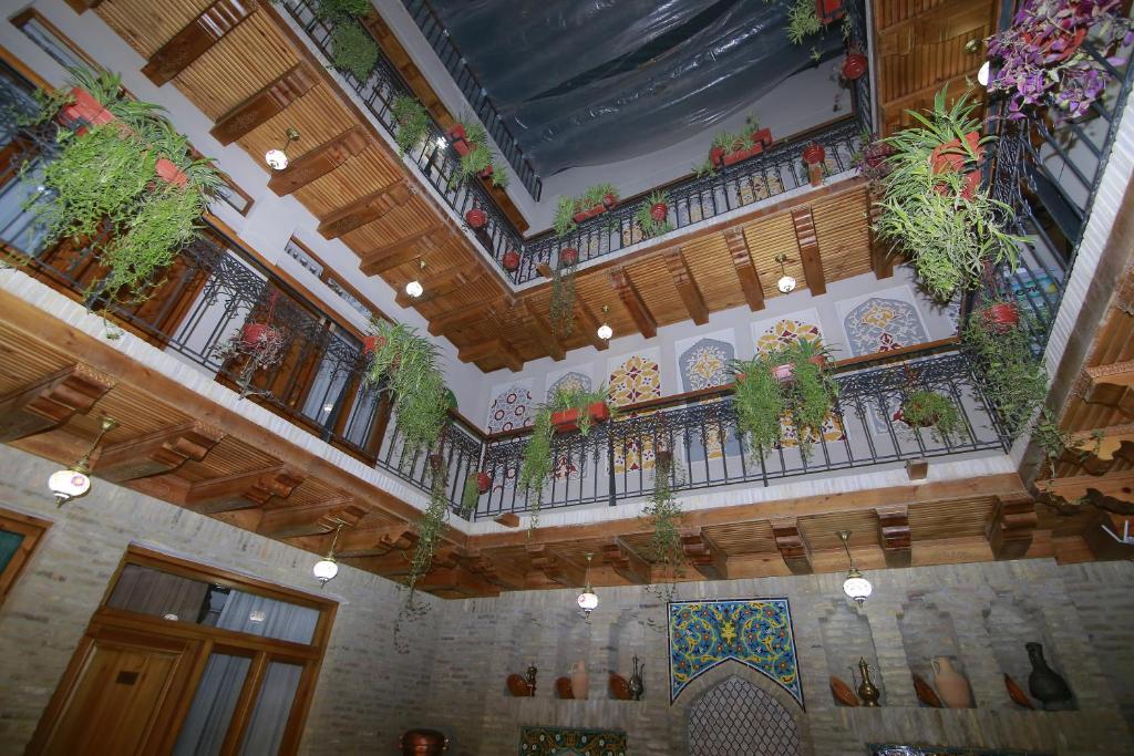 بوتیک هتل نودیرابگیم بخارا