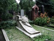 شاهکارهای هنری بر مزار مشاهیر روسیه در ناووادویچی