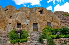هتل صخره ای کندوان